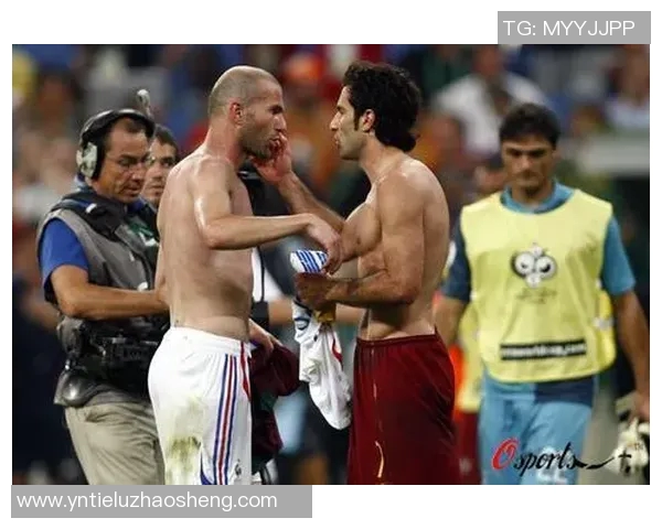 足球明星菲戈在职业生涯中穿过的球衣号码有哪些及其背后的故事 足球明星菲戈在职业生涯中穿过的球衣号码有哪些及其背后的故事