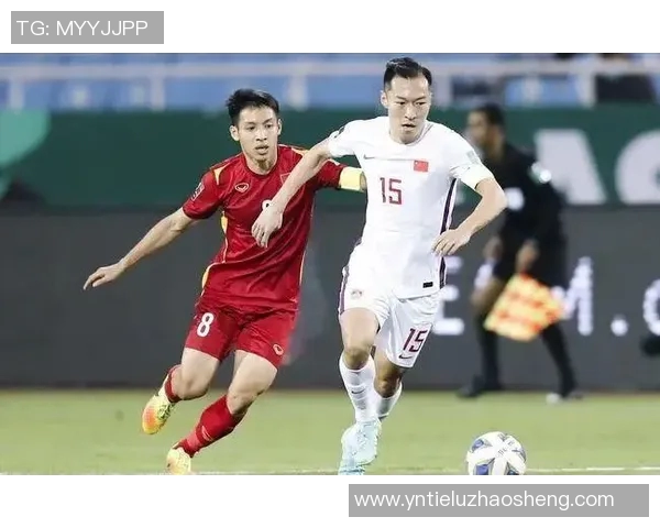 南京足球队个人能力引发热议球迷对球员表现褒贬不一