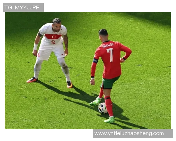 各大足球明星纷纷表达对C罗的看法与评价引发热议 各大足球明星纷纷表达对C罗的看法与评价引发热议